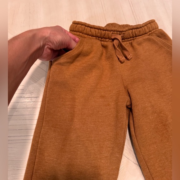 Cat & Jack Boys’ Pull-On Fleece Sweatpants – Dark Mustard Yellow | Size 5T - Picture 9 of 13
